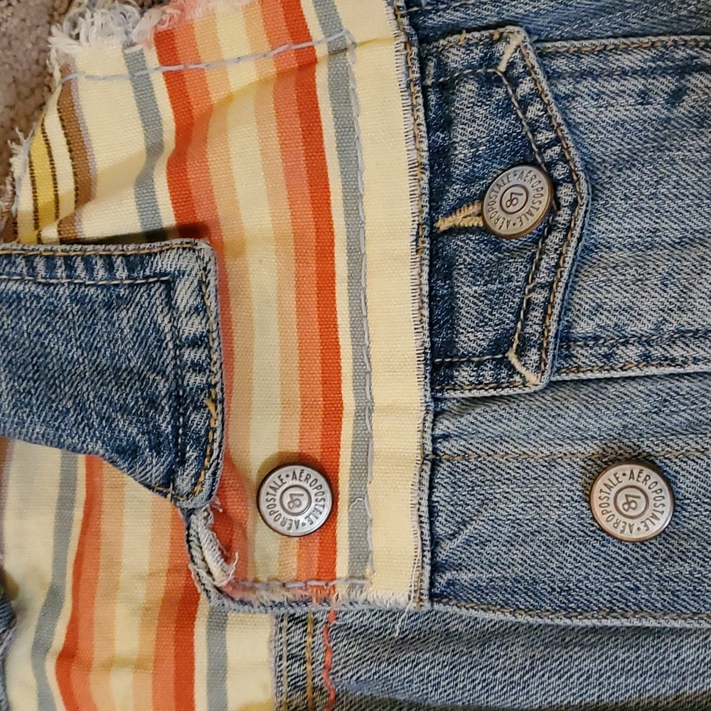 Custom patch denim vest - Picture 2 of 12